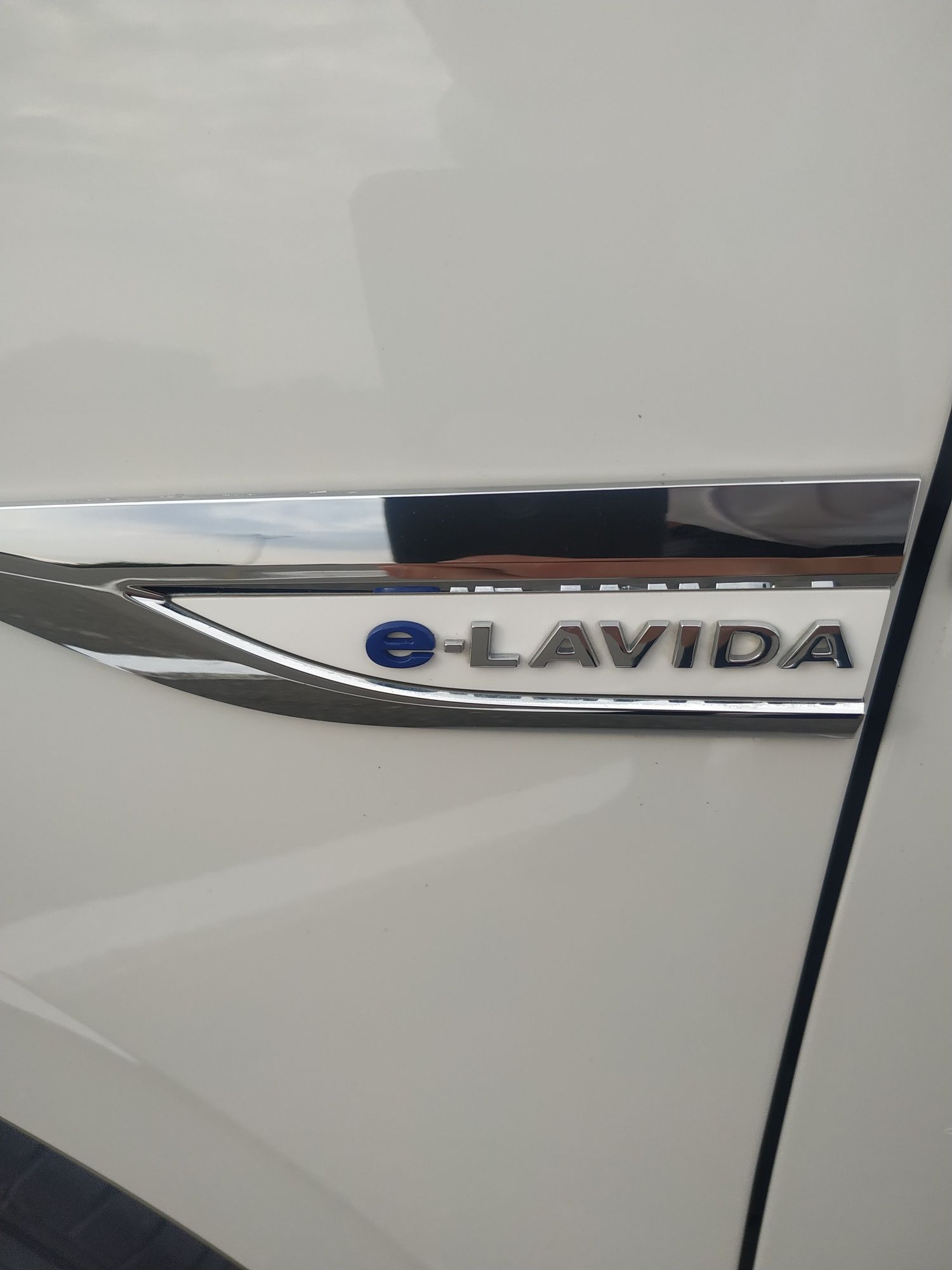 Продам Volkswagen e-lavida