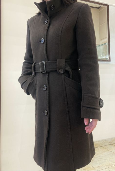 Жіноче пальто шоколадного кольору с-м s-m