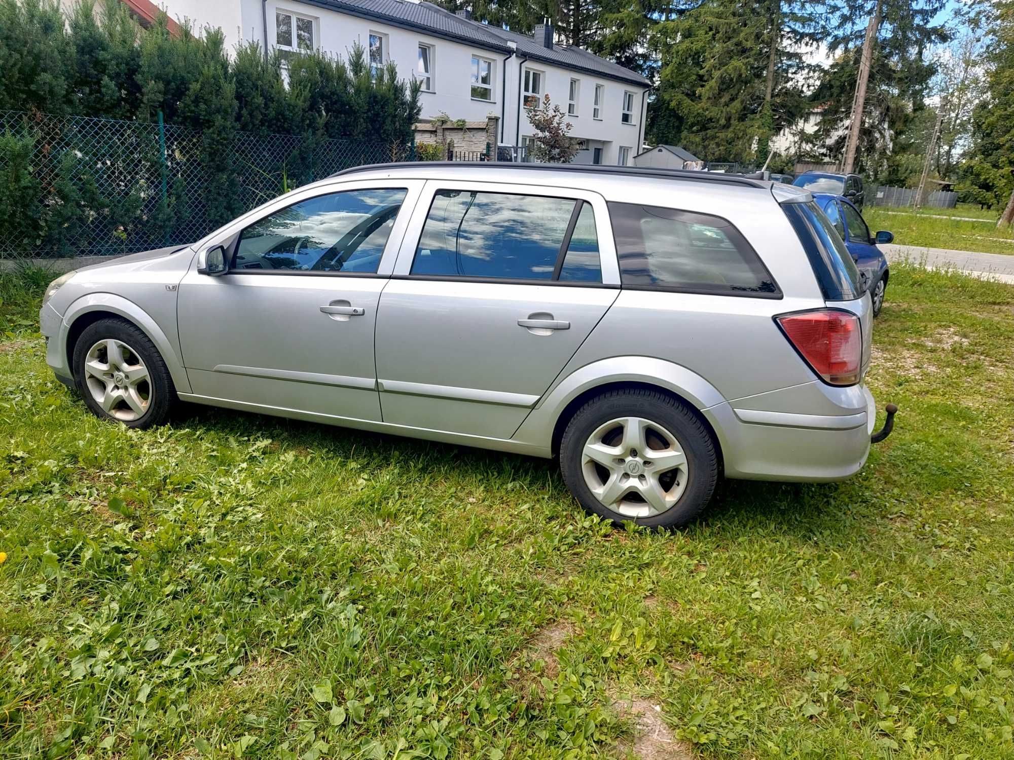 ASTRA H KOMBI 2008 r. 1,9 CDTI 150 KM 295 000 km