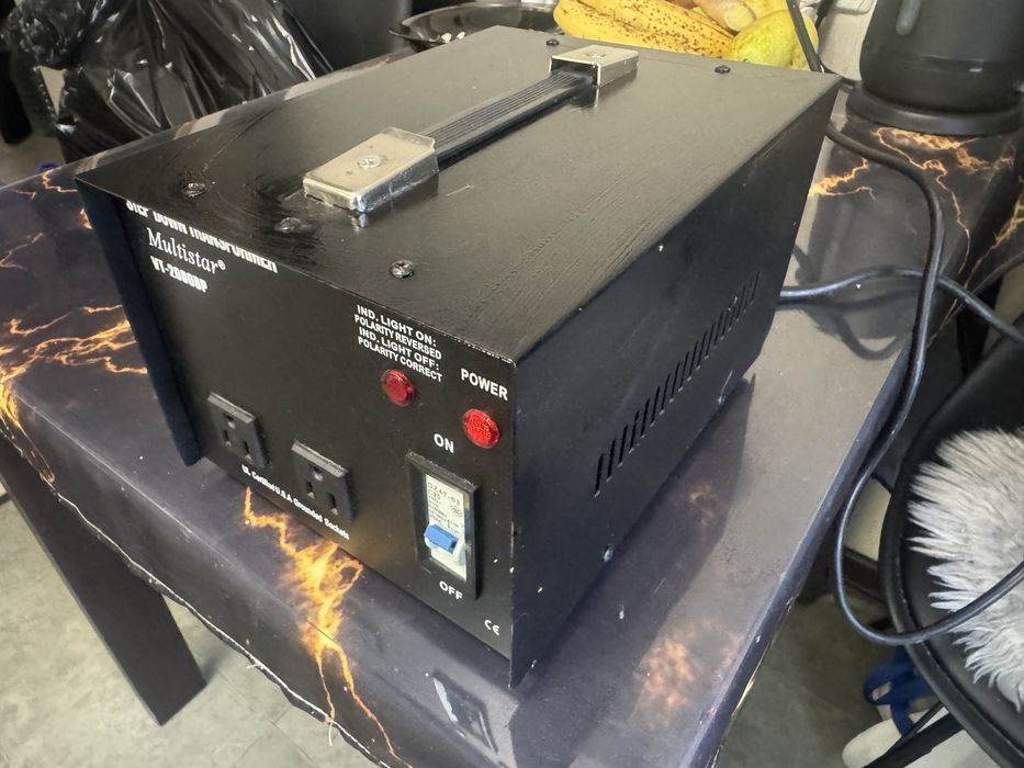 Перетворювач напруги 220/110