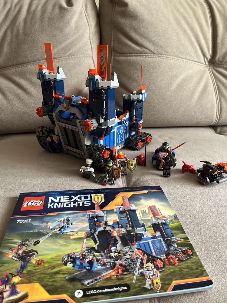 Продам lego nexo knight від 800 гривень