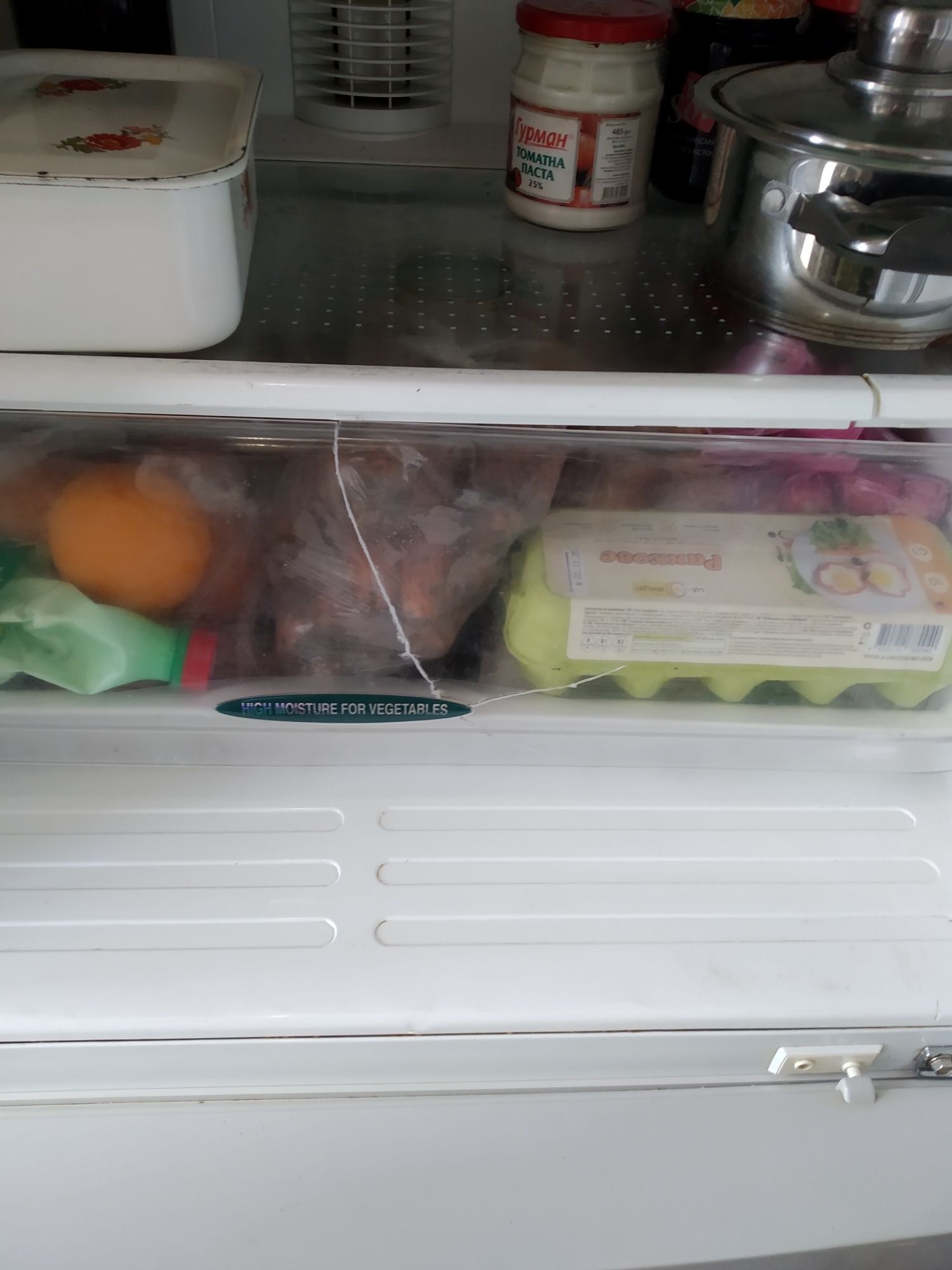 Вместительный холодильник Samsung Sr-l628ev