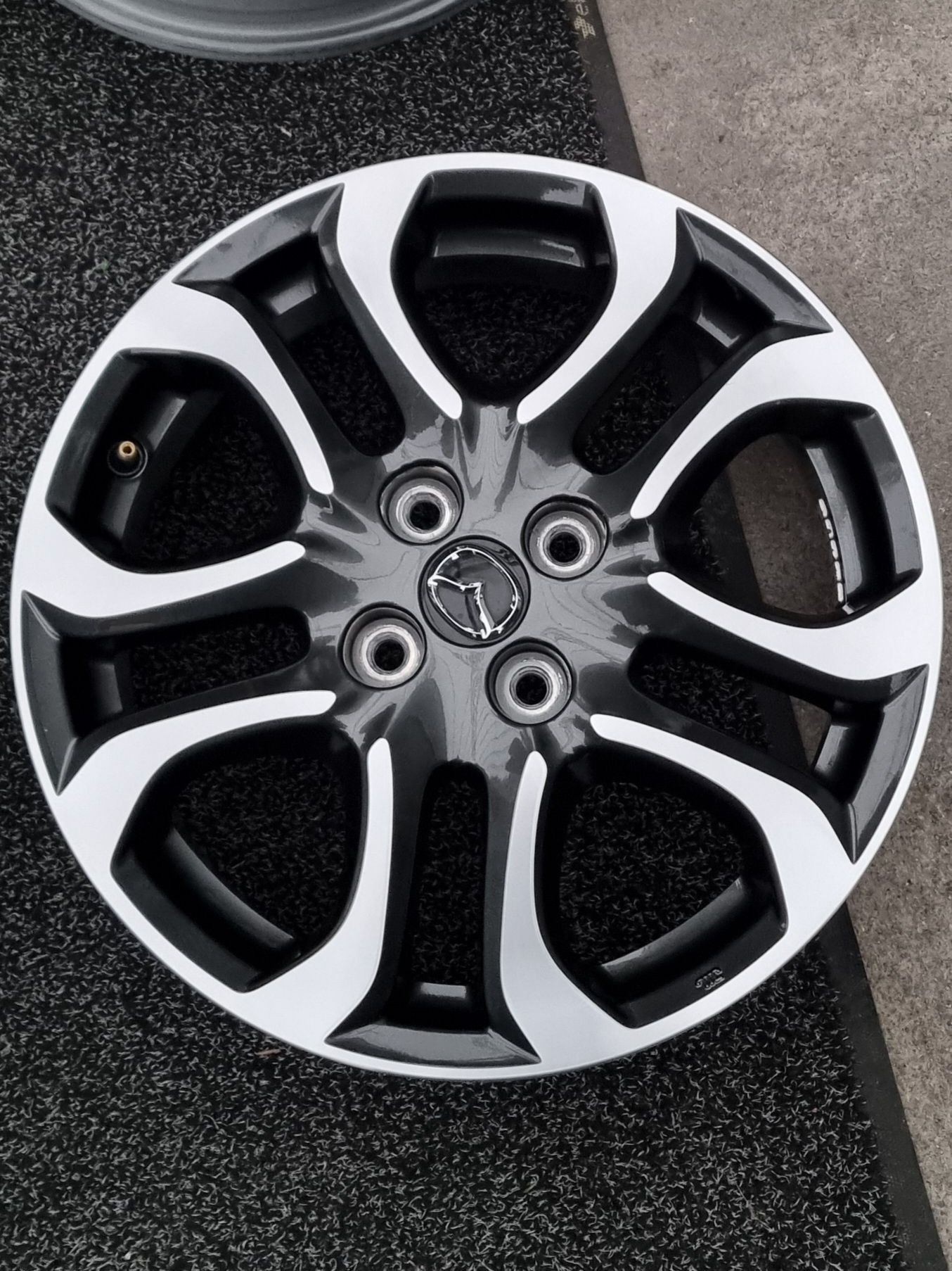 Felgi Alu 16" Mazda 2 II 4x100 BdbStan Oryginalne