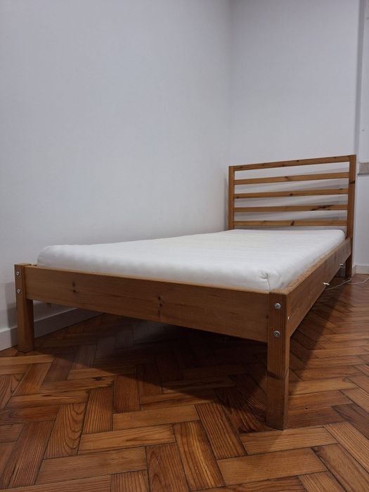 Cama solteiro Ikea (reservada)