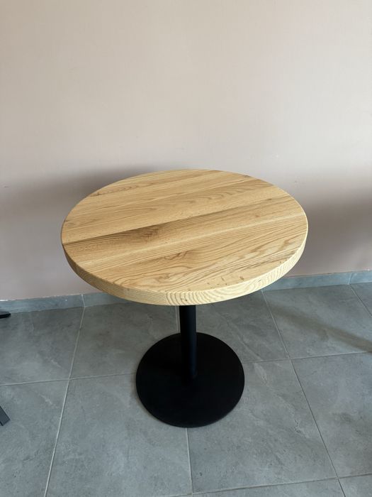 Стіл для кавʼярні