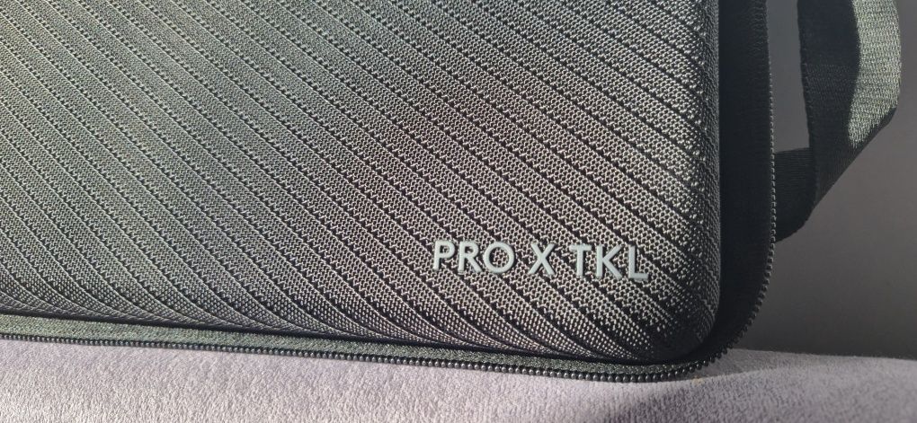 Logitech G PRO X TKL Lightspeed Tactile magenta
