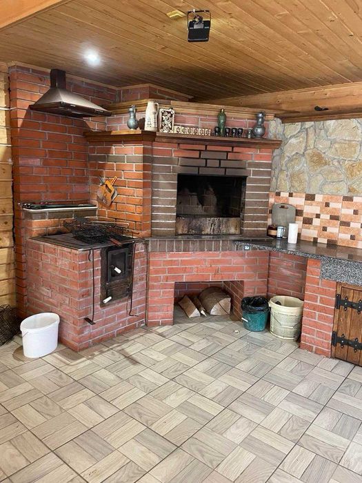 Оренда будинку готельного типу на 14 кімнат, с. Головецько