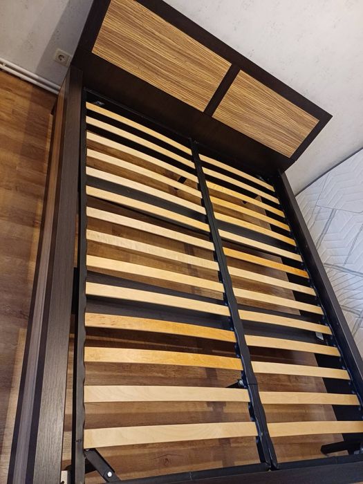 Ліжко двоспальне