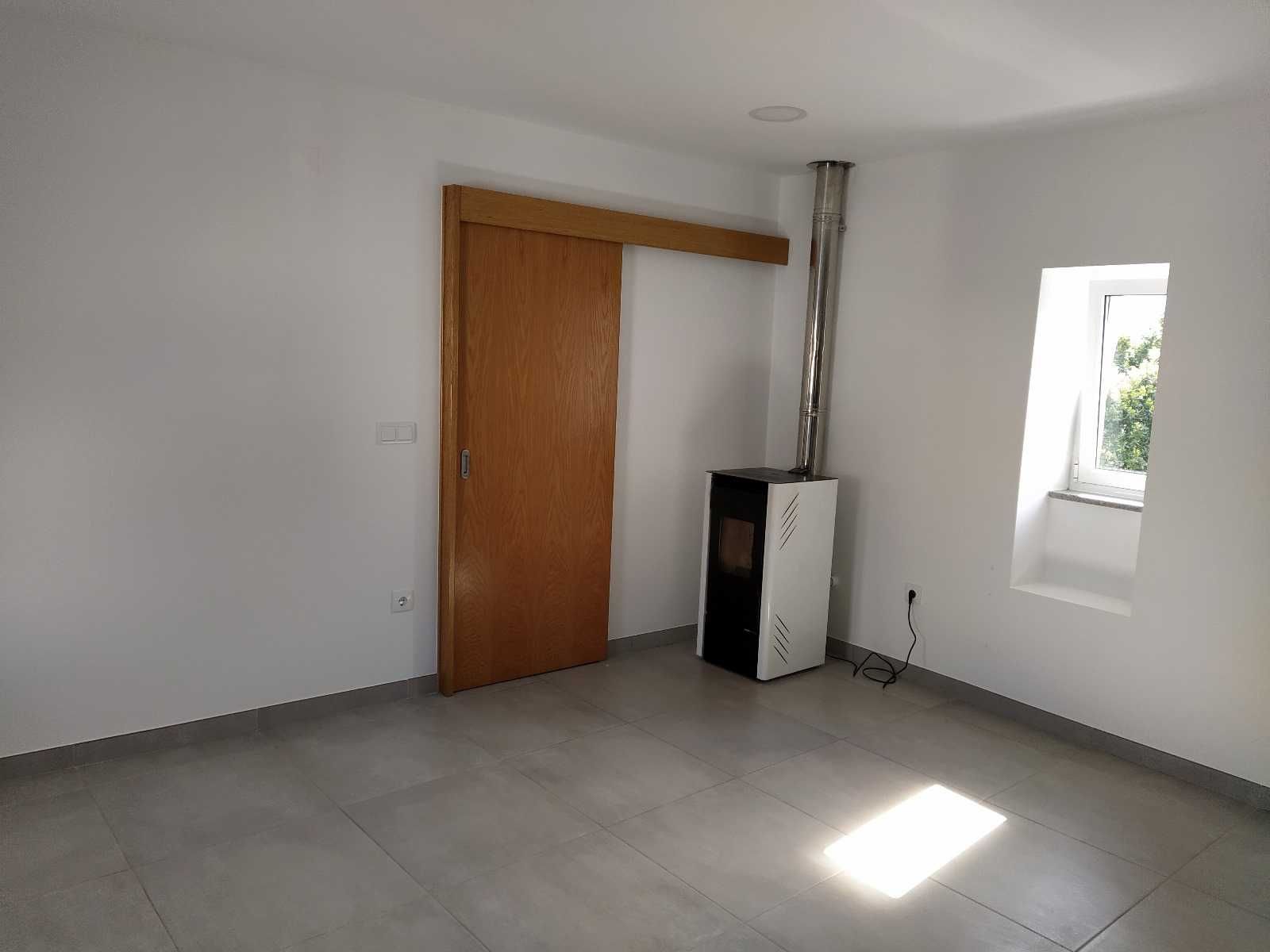 Moradia T2 para alugar em Orgens, Viseu