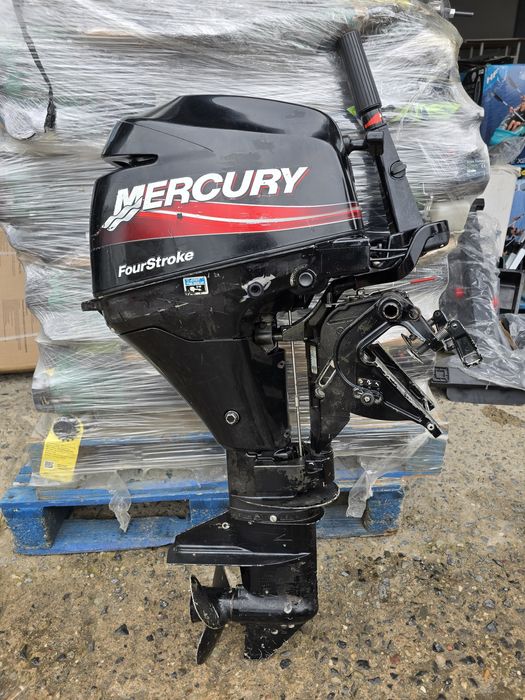Silnik zaburtowy spalinowy Mercury 8 KM