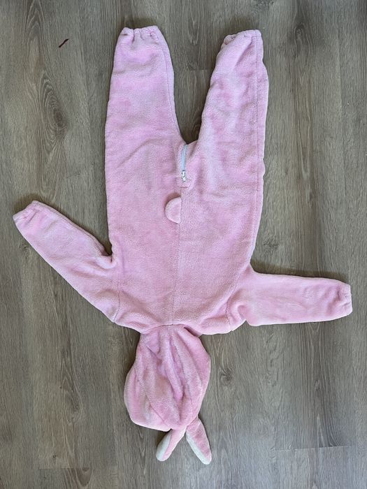 Różowy strój króliczka 100