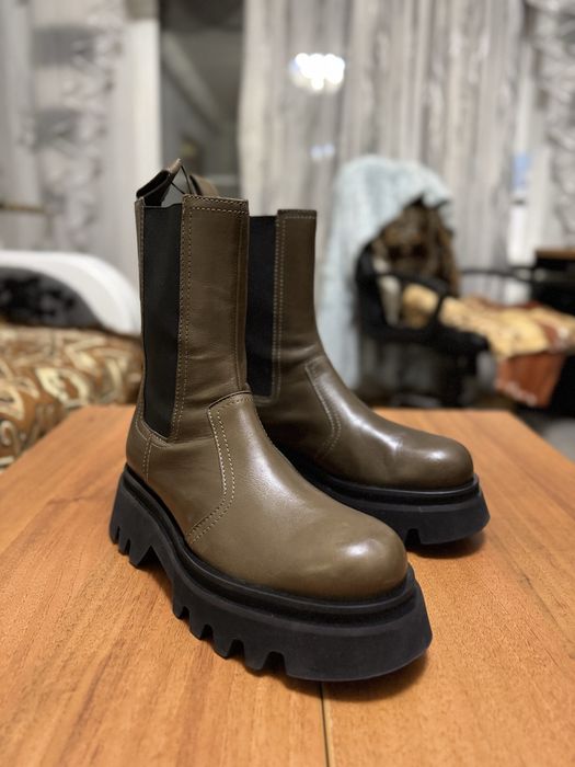 Челсі шкіряні zara