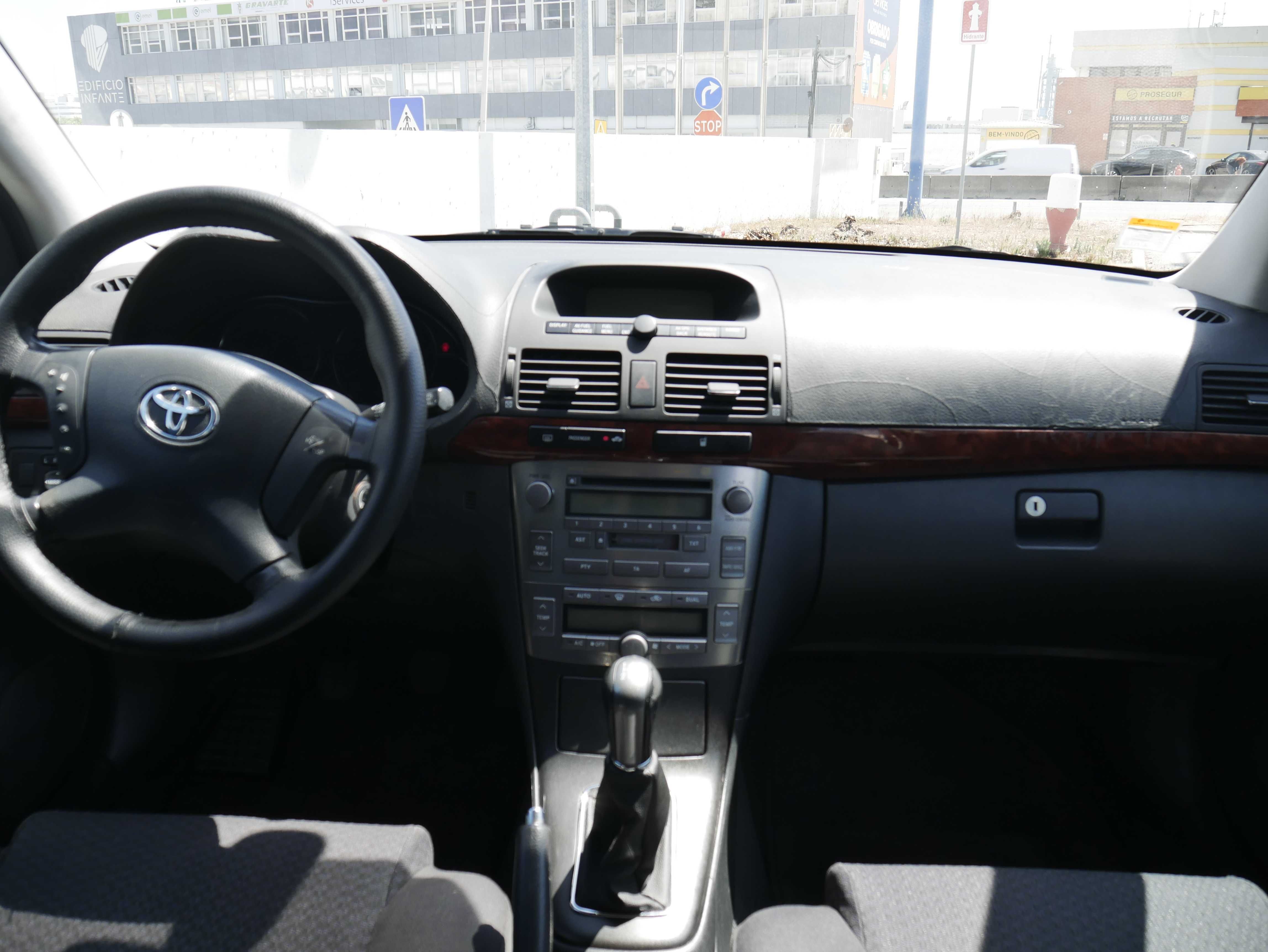 Toyota Avensis 2.0 D4D 2004
