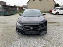 Honda Civic bardzo lekko uszkodzona automat