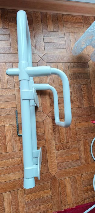 Zestaw wannowy dla niepełnosprawnych.