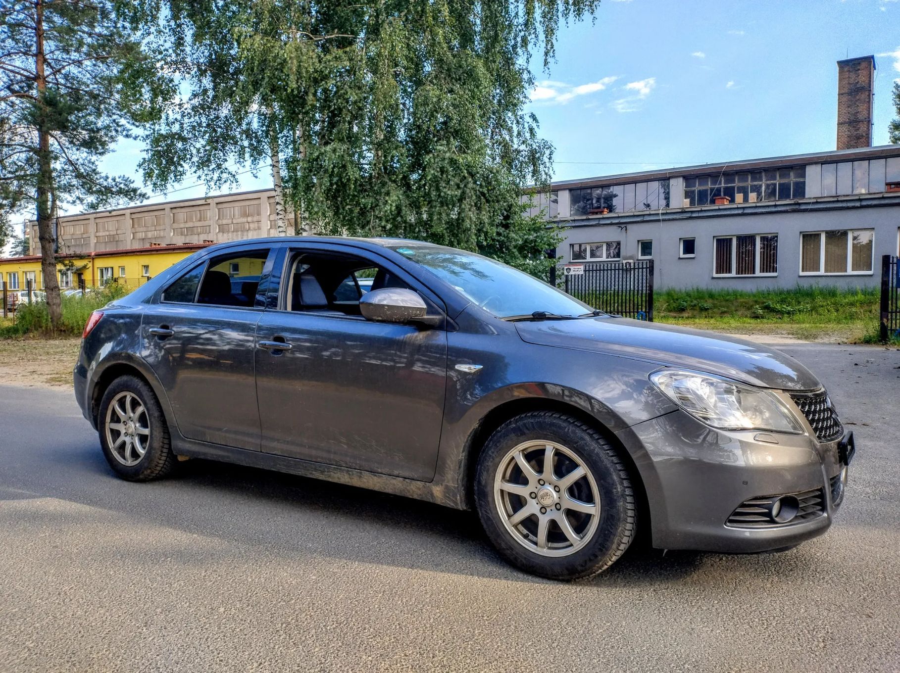 Suzuki Kizashi Fv23% Napęd 4x4 bixenon Automat 178KM czujniki PDC Bluetooth KeylessGo