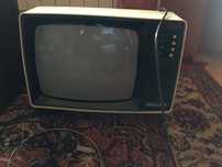 Retro telewizor mały biały