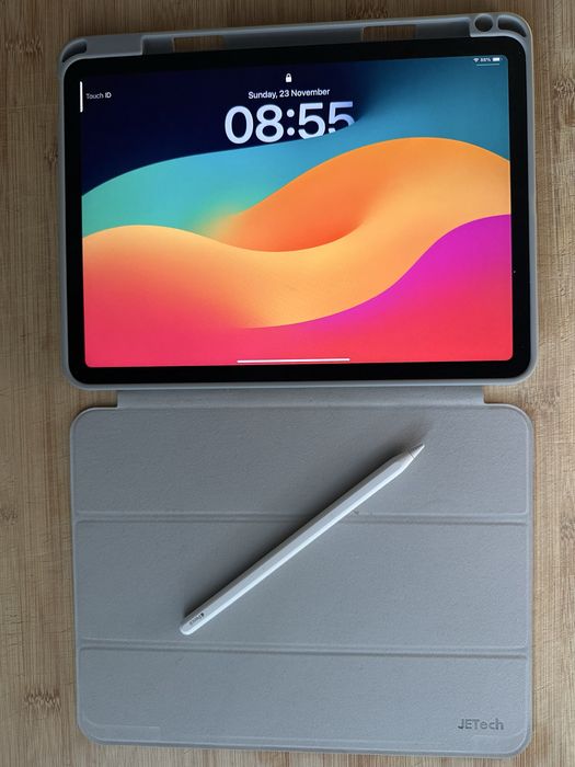 iPad Air 5th Gen (2022) 64 GB Azul + Acessórios - Como Novo!