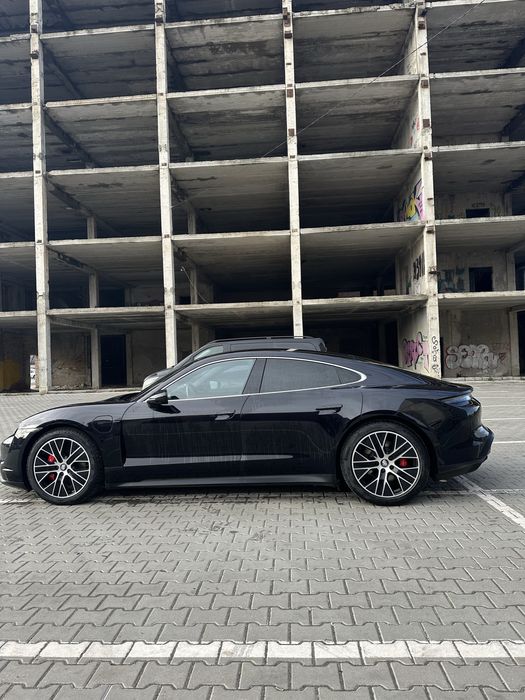 Porsche Taycan 4s 2021 року 571 к.с.