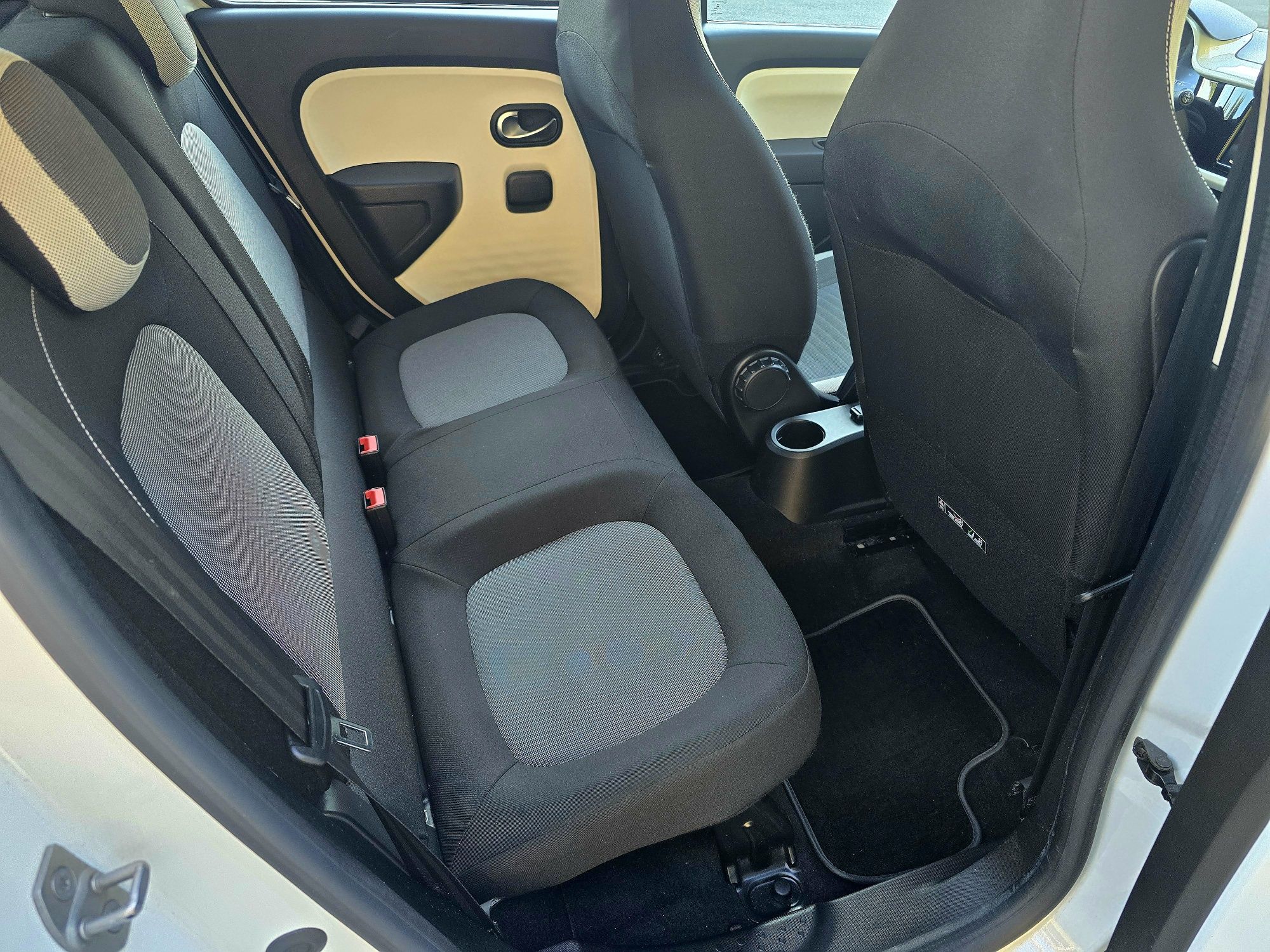 Twingo eletrico 200kms 22kw carplay