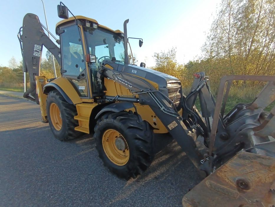 koparkoładowarka Volvo BL71B