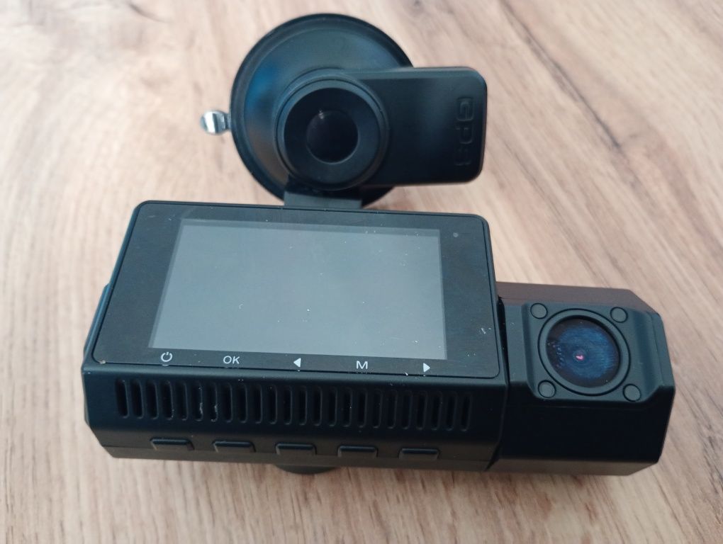 Rejestrator trasy 2 kamery  4K  WDR GPS  UHD stan bardzo dobry