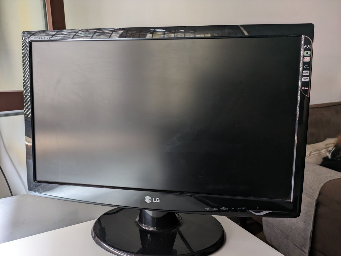 Monitor LG Flatron W2243 22 polegadas full HD