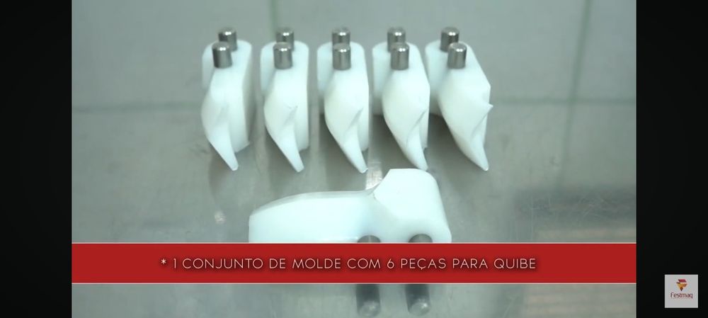 Maquina de fazer salgados brasileiros