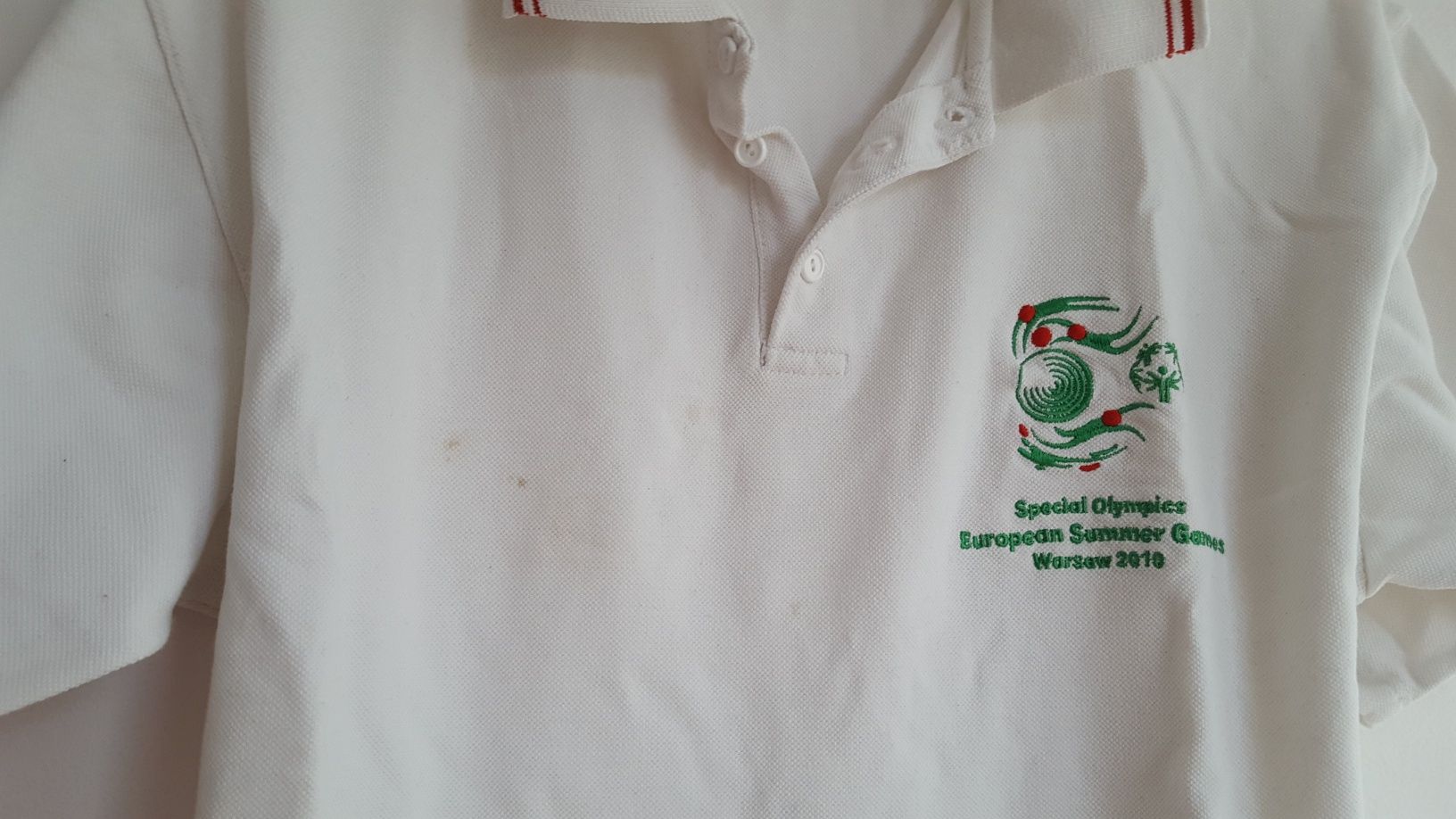 Biala koszulka polo z logo rozmiar L bawelna