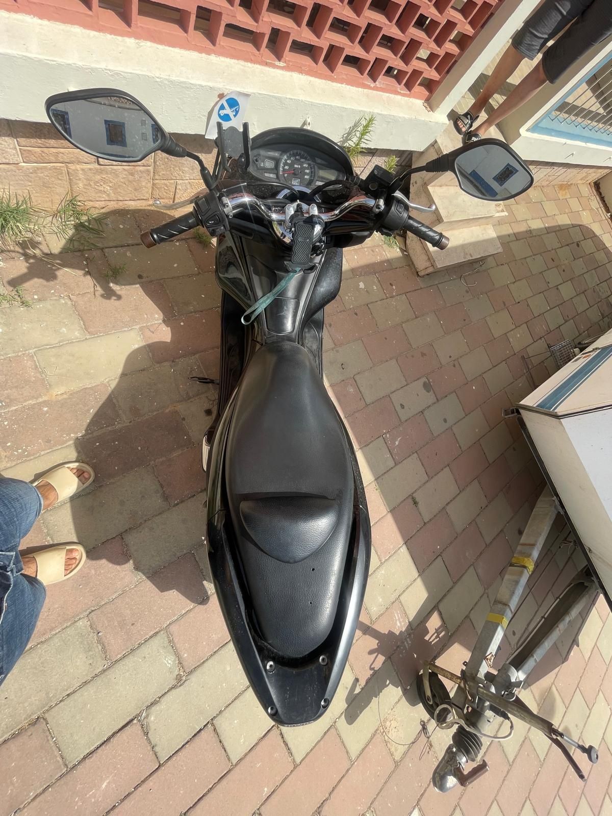 Vendo mota honda pcx