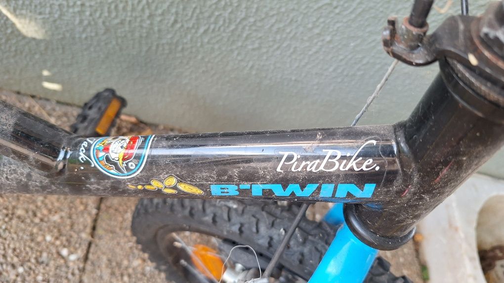 Bicicleta infantil B-twin tema: pirata