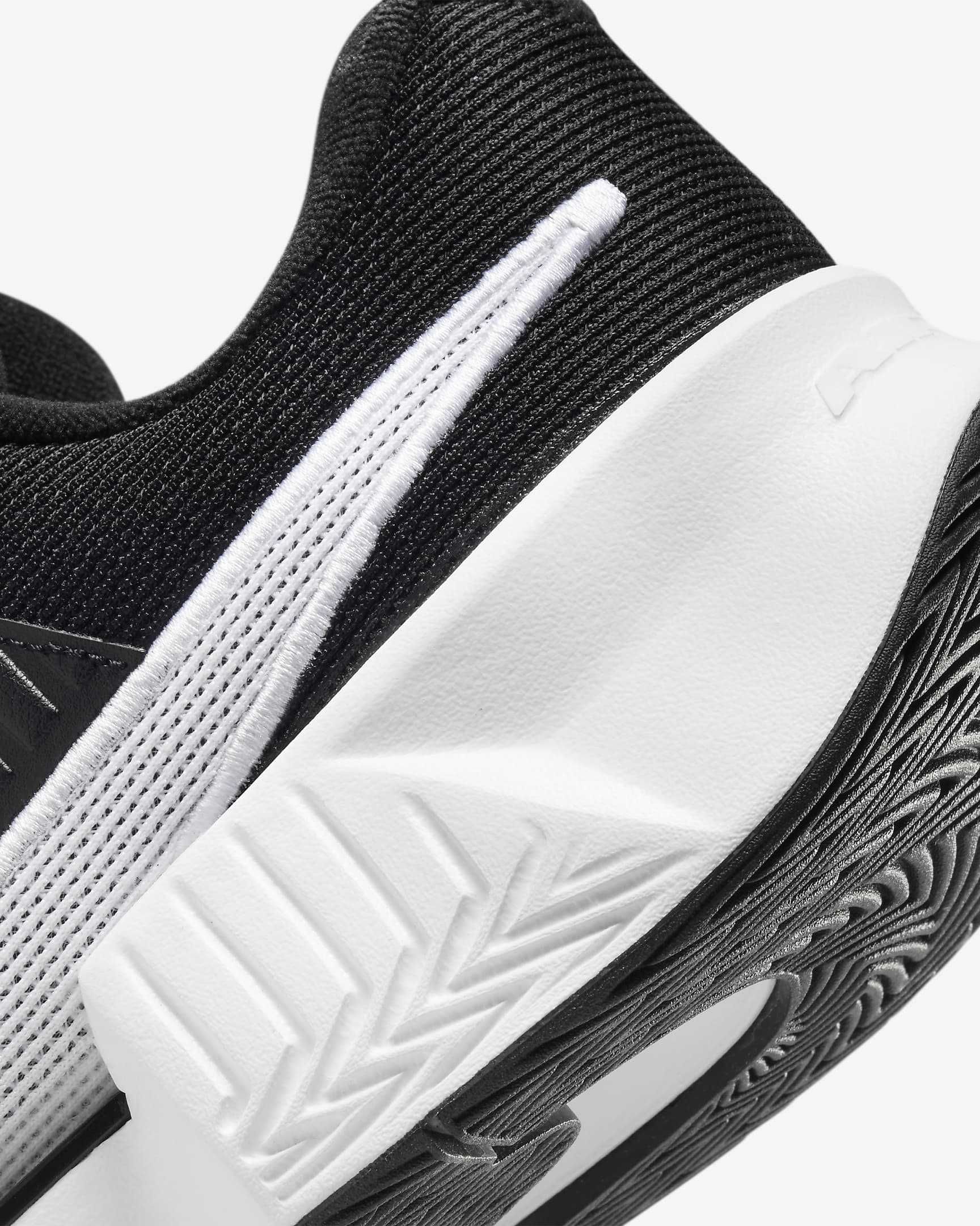 Кроссовки Nike GP Challenge Pro HC Jordan Court Оригинал! (FB3145-001)