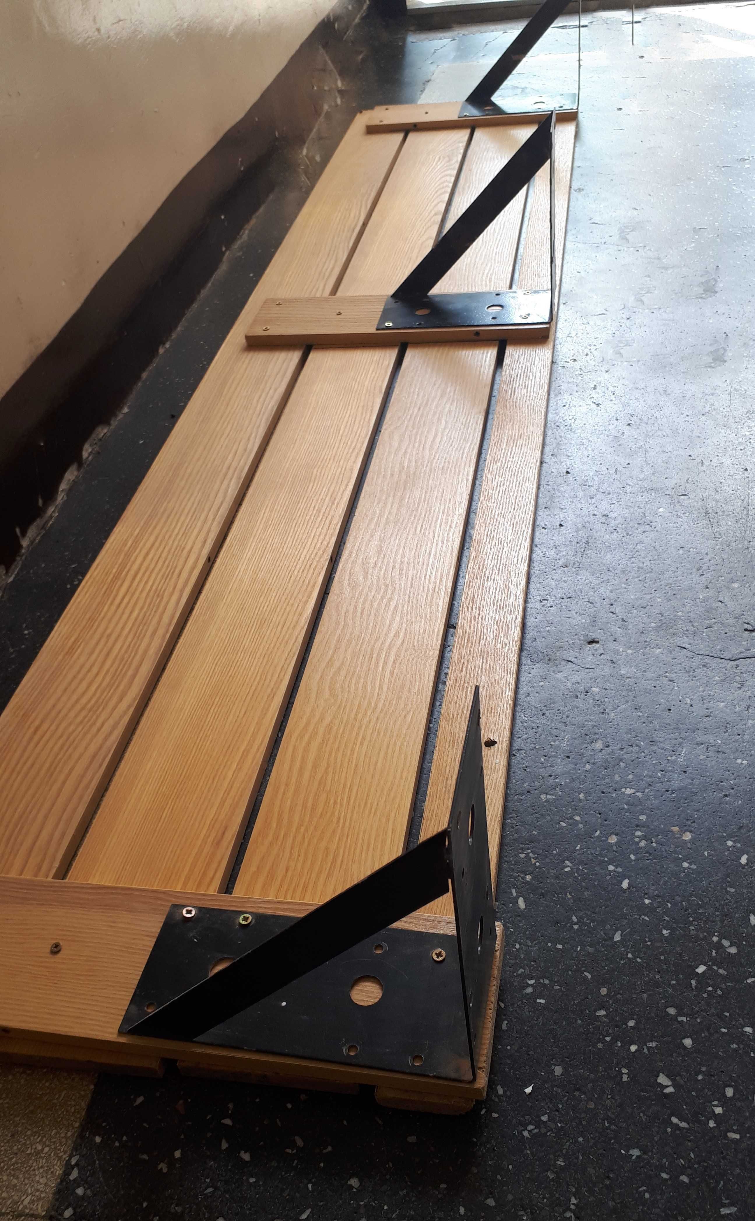 duża półka drewniana do zawieszenia ze wspornikami