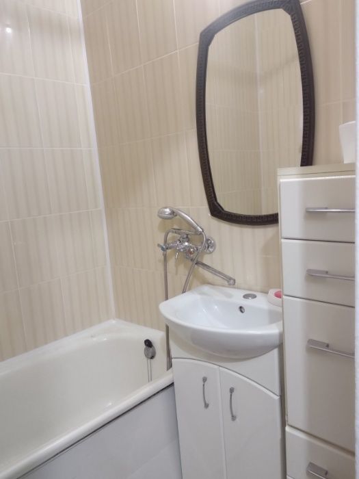 Подобово‌ ‌1‌ ‌кімн.‌ ‌на‌ ‌Курсовій,‌‌ 35