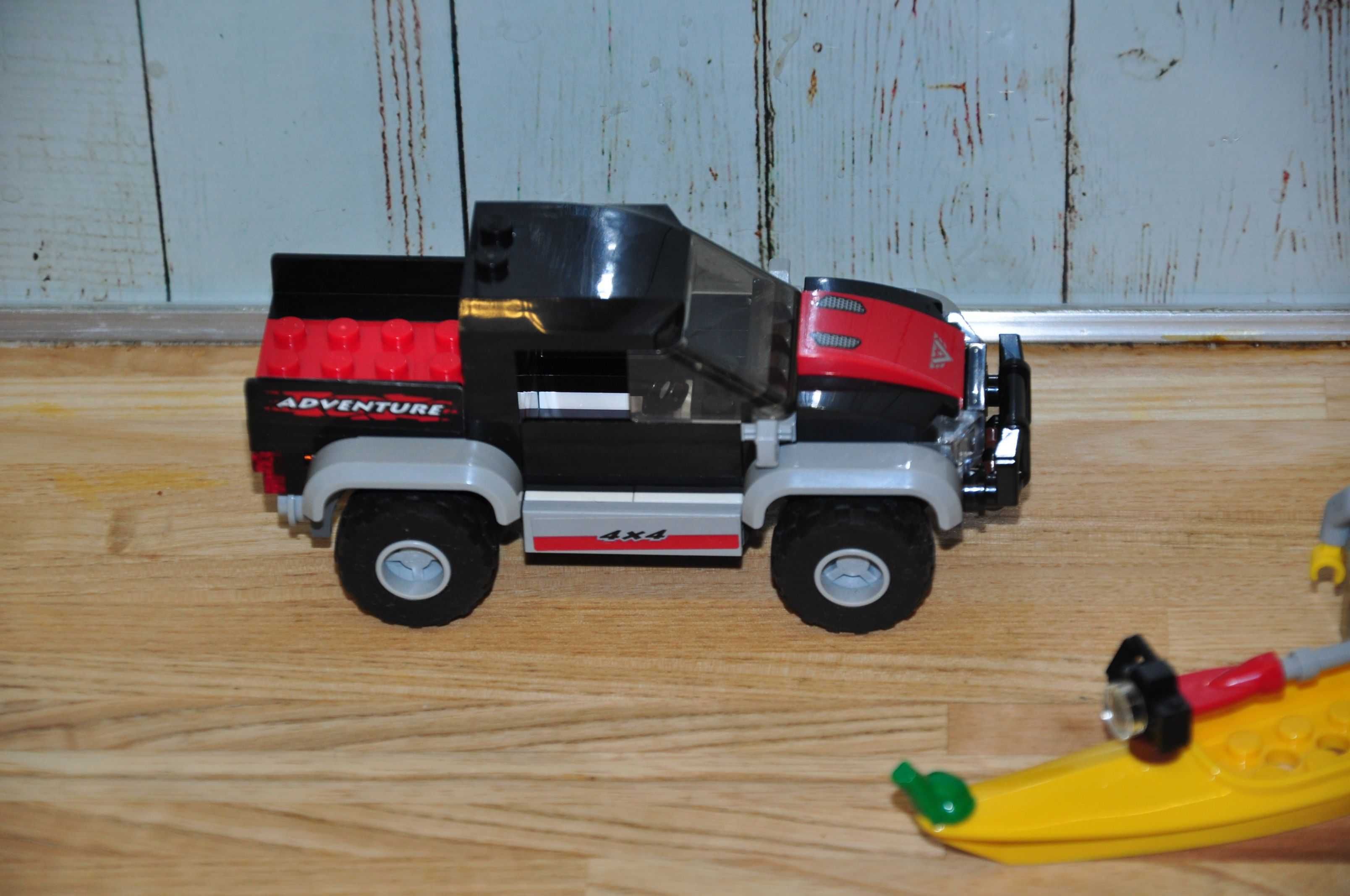 Z0142. Zestaw LEGO City 60240-1 Przygoda w kajaku