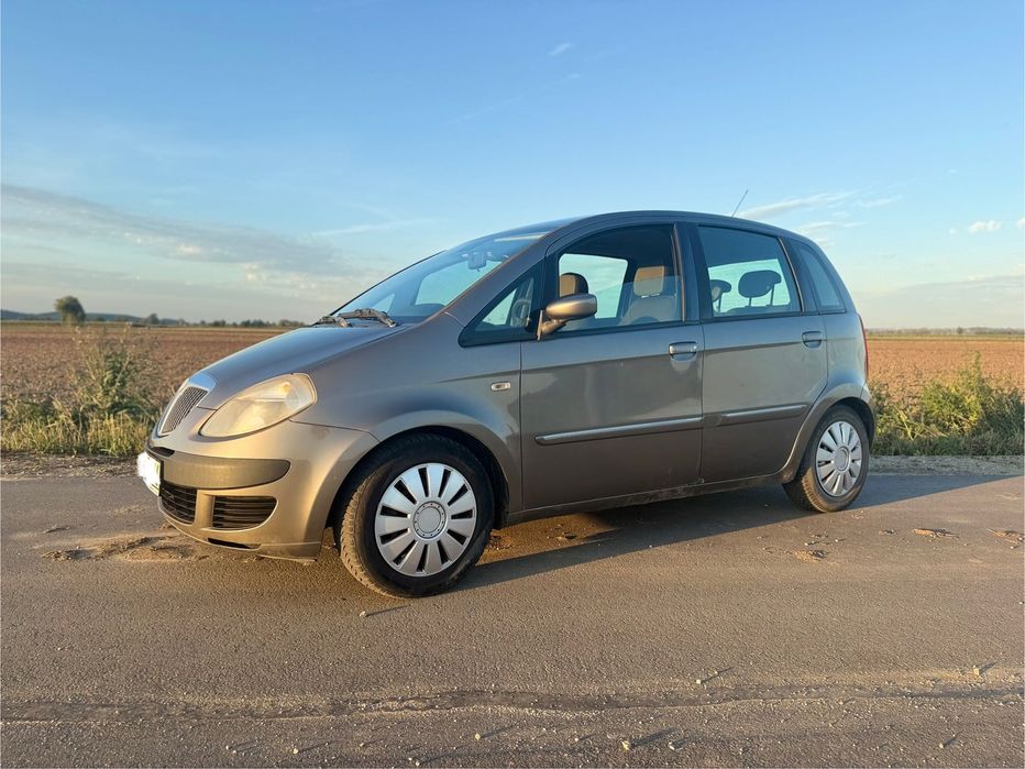 Lancia Musa 1.3 MultiJet 2005 rok,