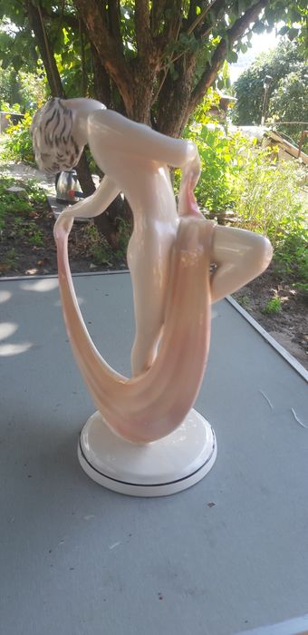 Статуэтка фарфоровая Германия.