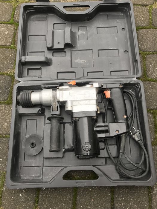 Młot i wiertarka w jednym 230v