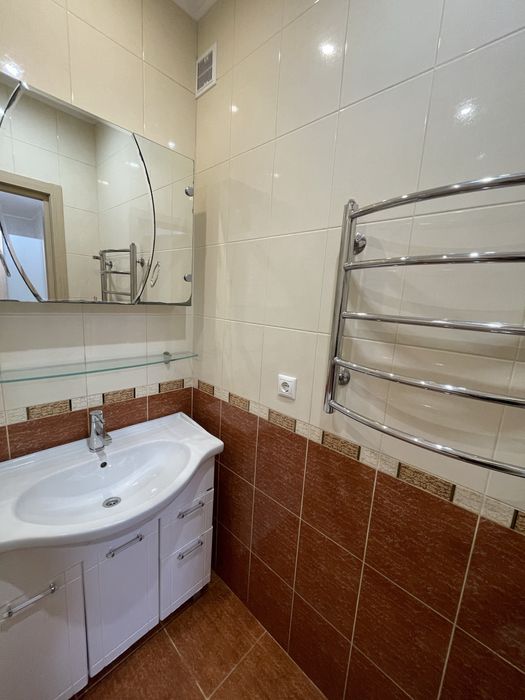 В продаже! Просторная 2-комнатная квартира Заболотного/Сахарова