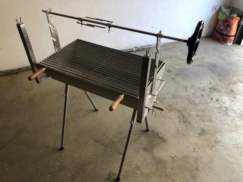 Churrasqueira INOX para fevras e pernil