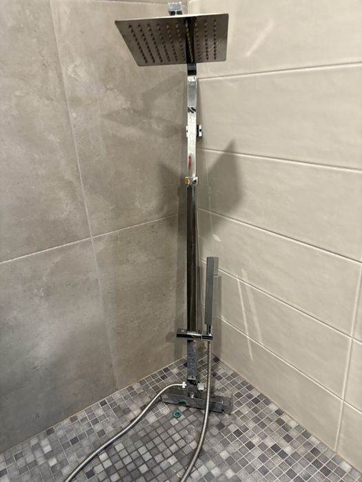 Chuveiro em bom estado