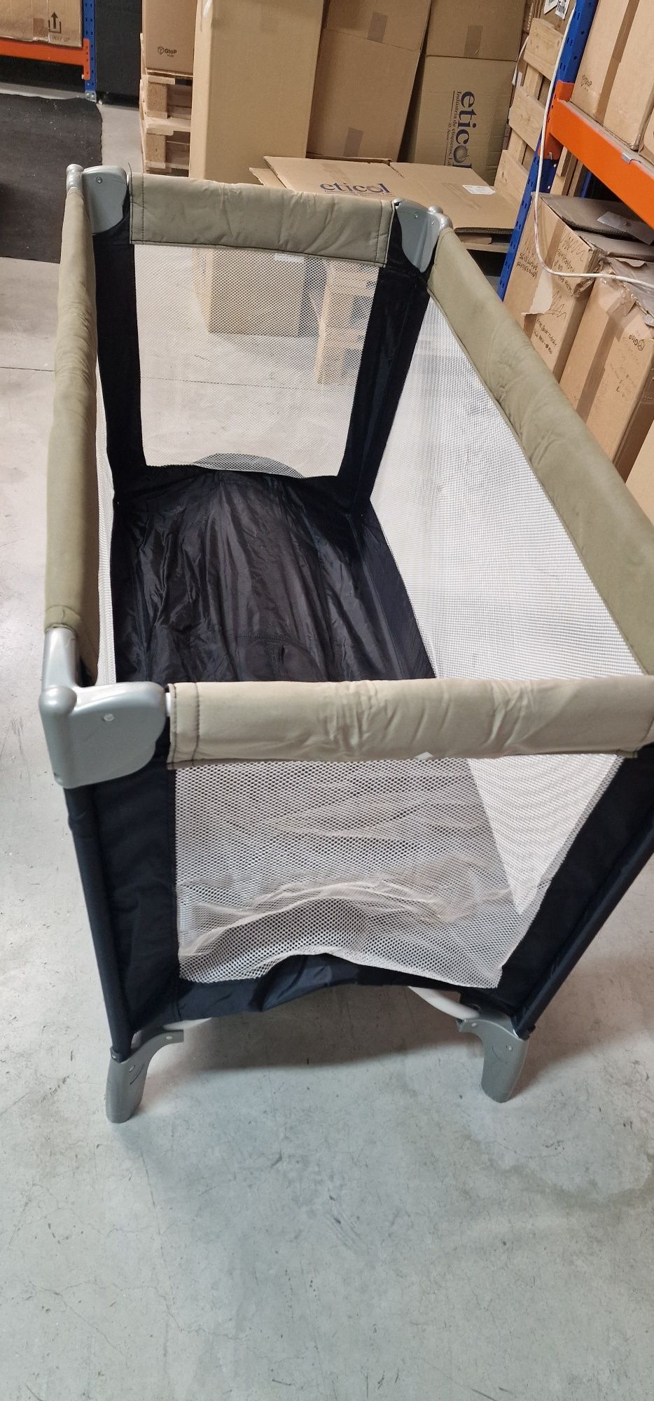 Cama-parque de viagem