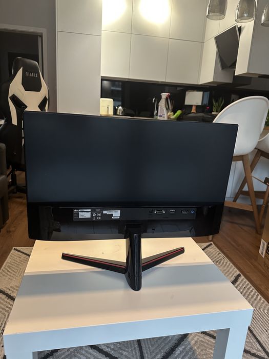 Monitor LG 24 cale 1920x1080