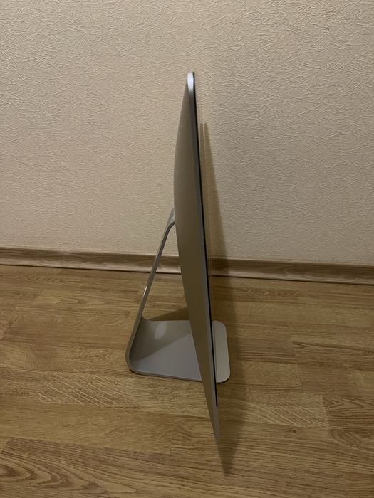 iMac 21.5” 2017р + Magic mouse 2 + Magic keyboard 2