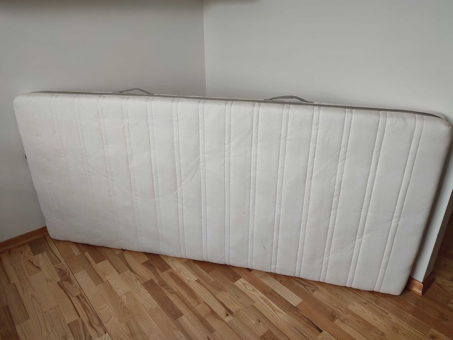 Sprzedam materac piankowy 190x90
