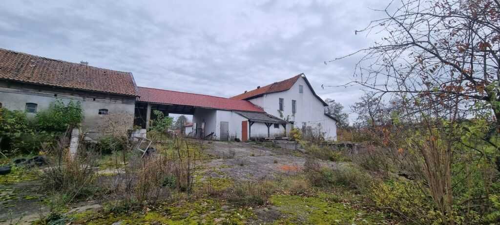 Syndyk sprzeda nieruchomości gruntowe stanowiące funkcjonalną całość