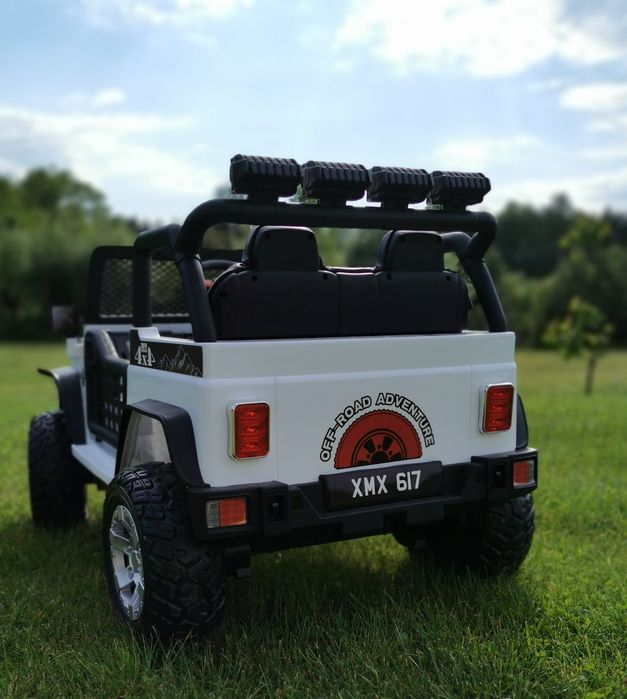 Auto na akumulator Jeep z napędem 4x4