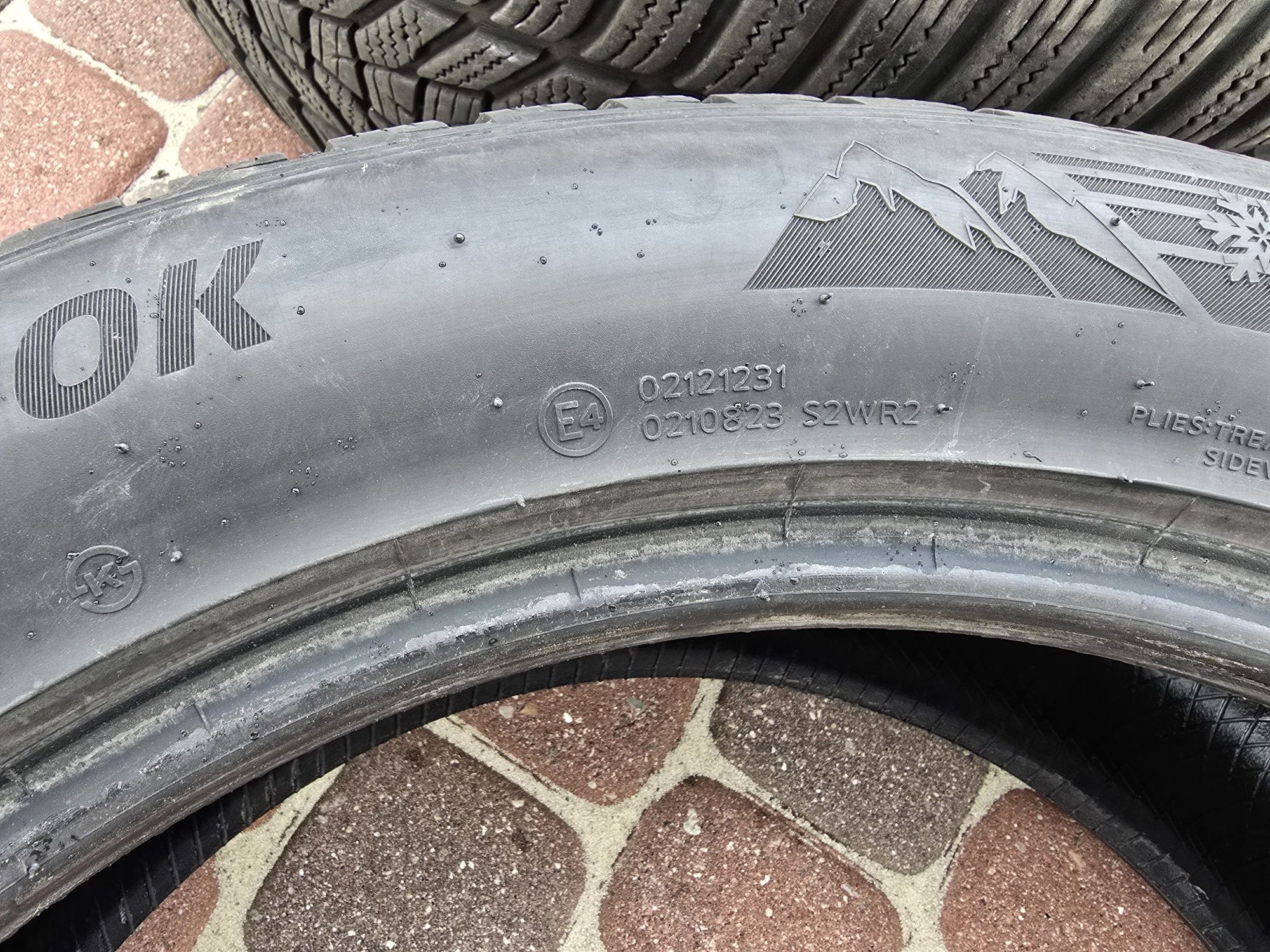 Hankook Winter i*cept Evo3 x 235/55 R20