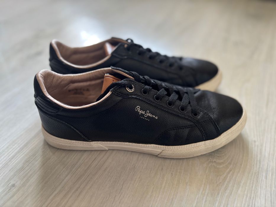 Ténis de senhora como novos