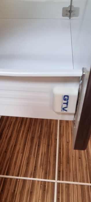 Komoda łazienkowa wisząca Antado